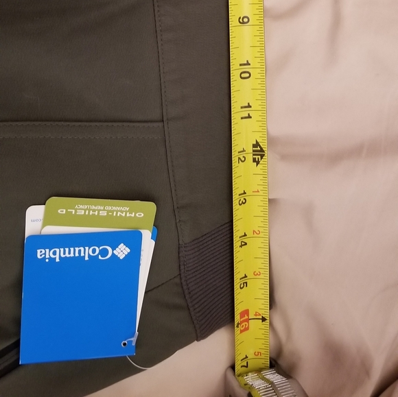 Columbia Bryce Canyon Skort with Zipper Pockets - Picture 6 of 6